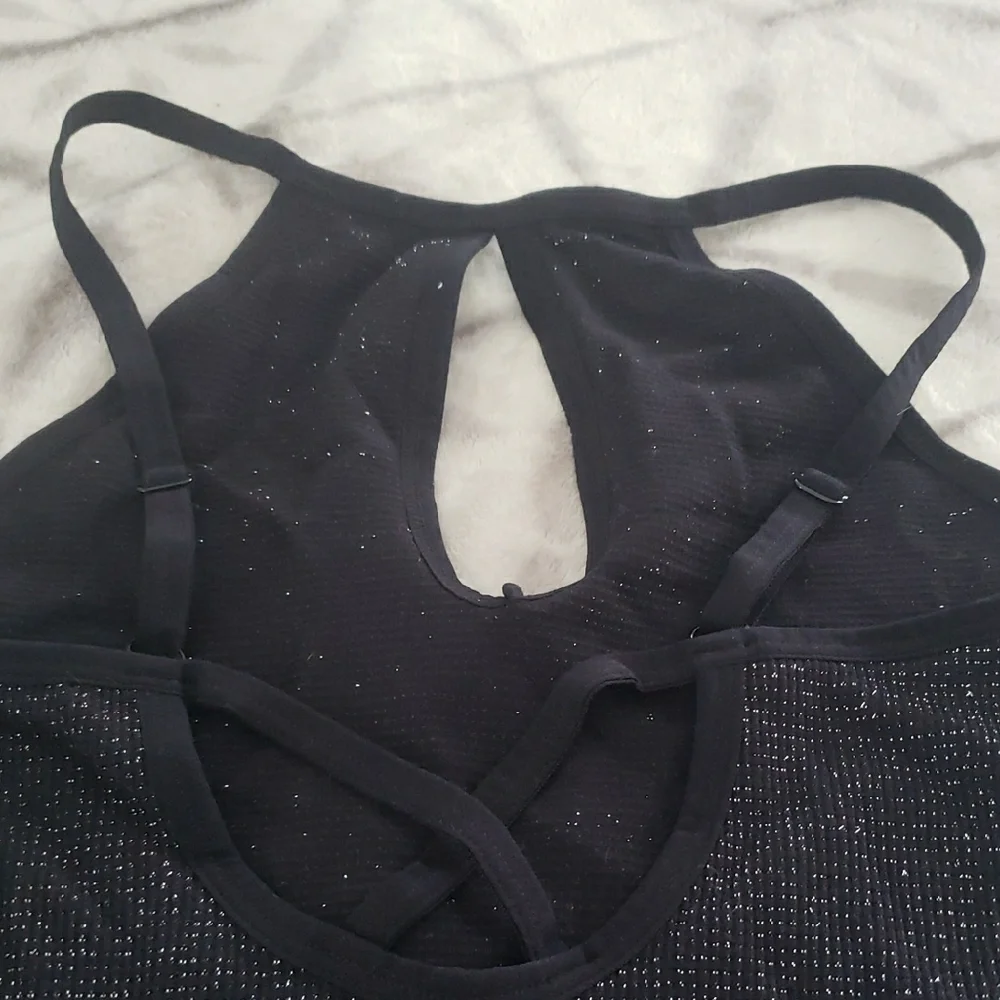 Black Raglan Cut Out Camisole - Picture 3 of 4